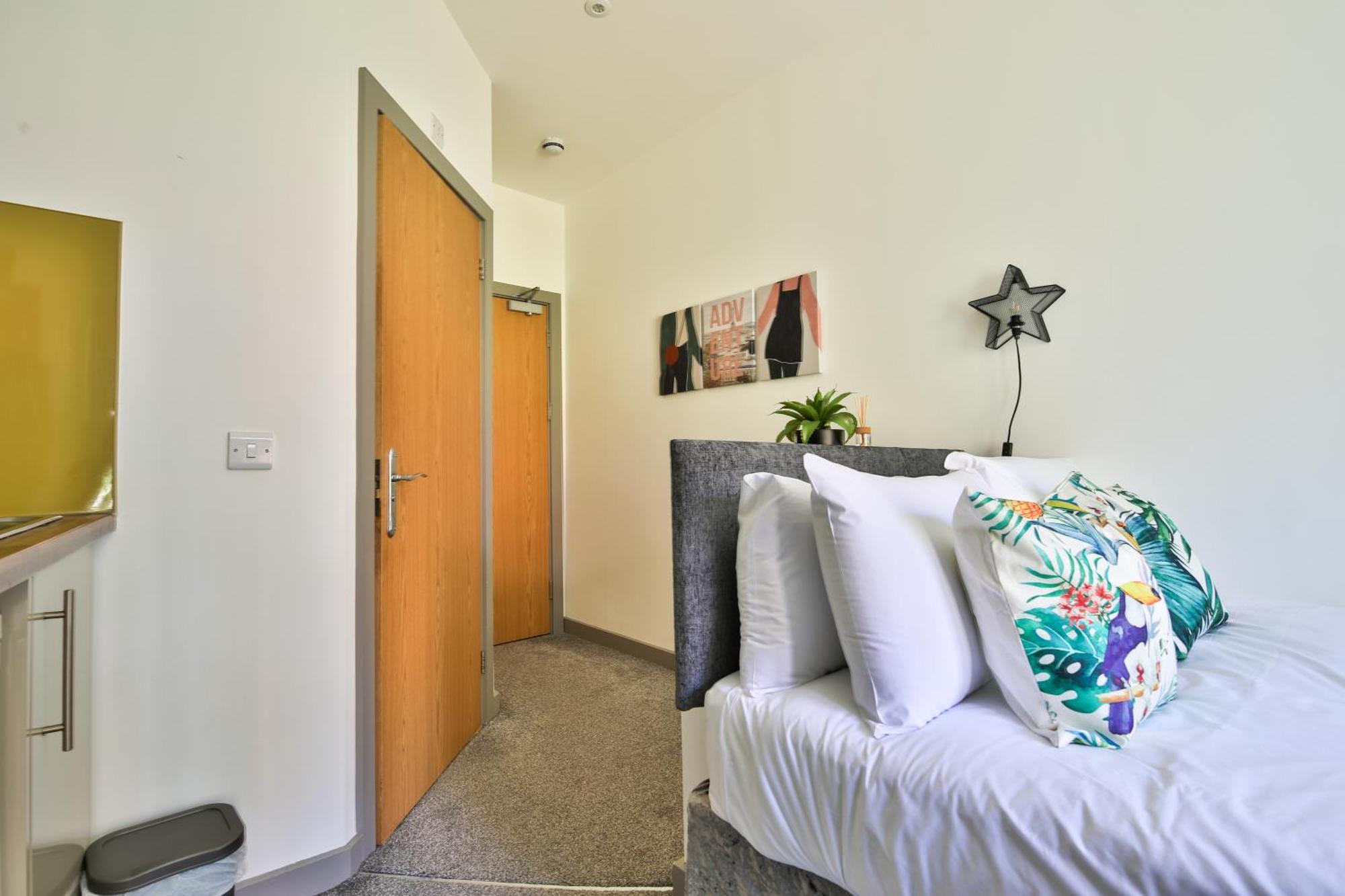 Princess Lofts City Centre Studios With Nespresso Coffee Machines & New Fast Wifi By Stayright Swansea Extérieur photo