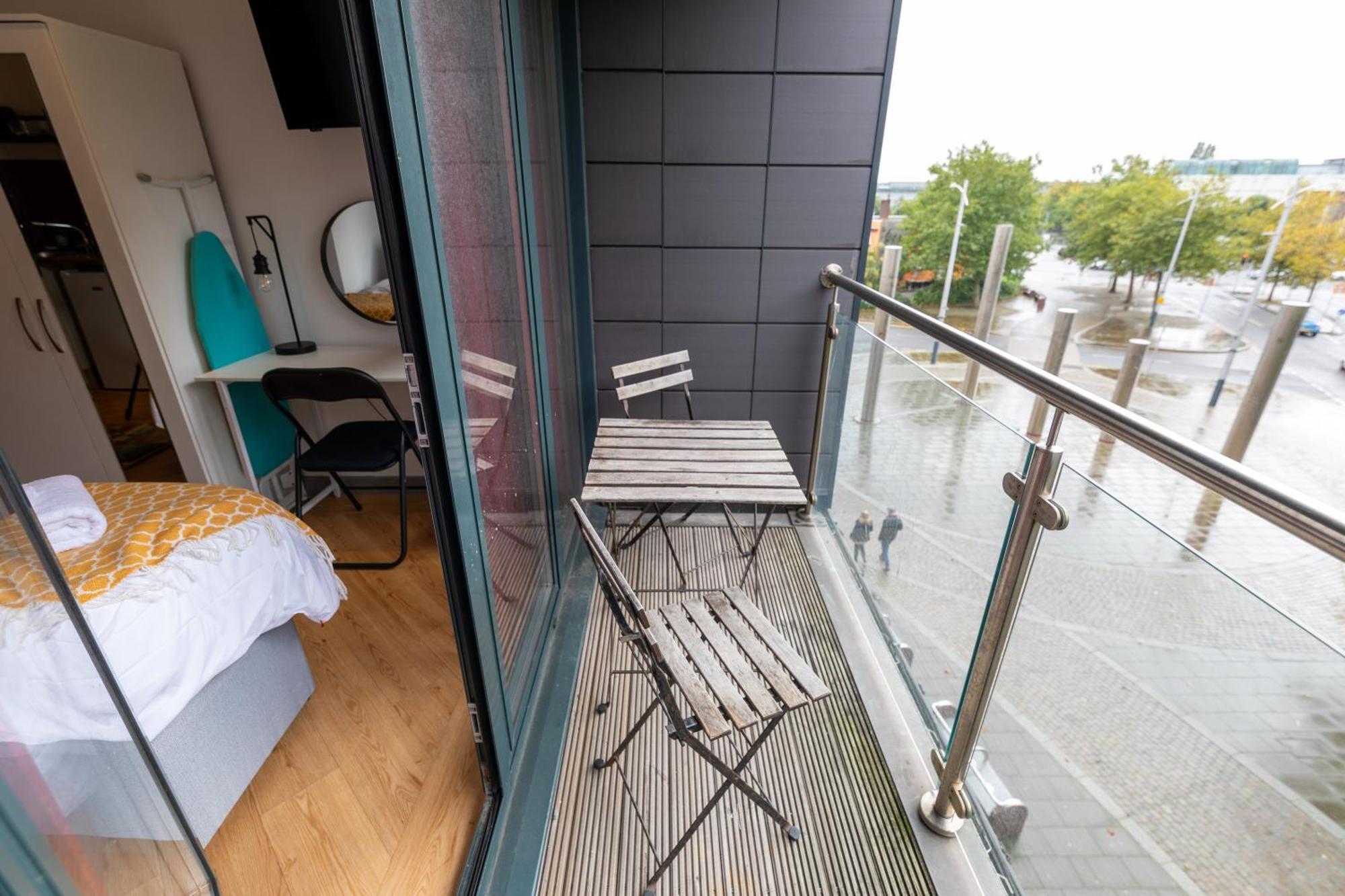 Princess Lofts City Centre Studios With Nespresso Coffee Machines & New Fast Wifi By Stayright Swansea Extérieur photo