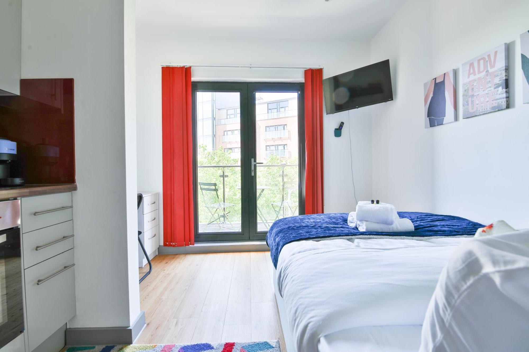 Princess Lofts City Centre Studios With Nespresso Coffee Machines & New Fast Wifi By Stayright Swansea Extérieur photo