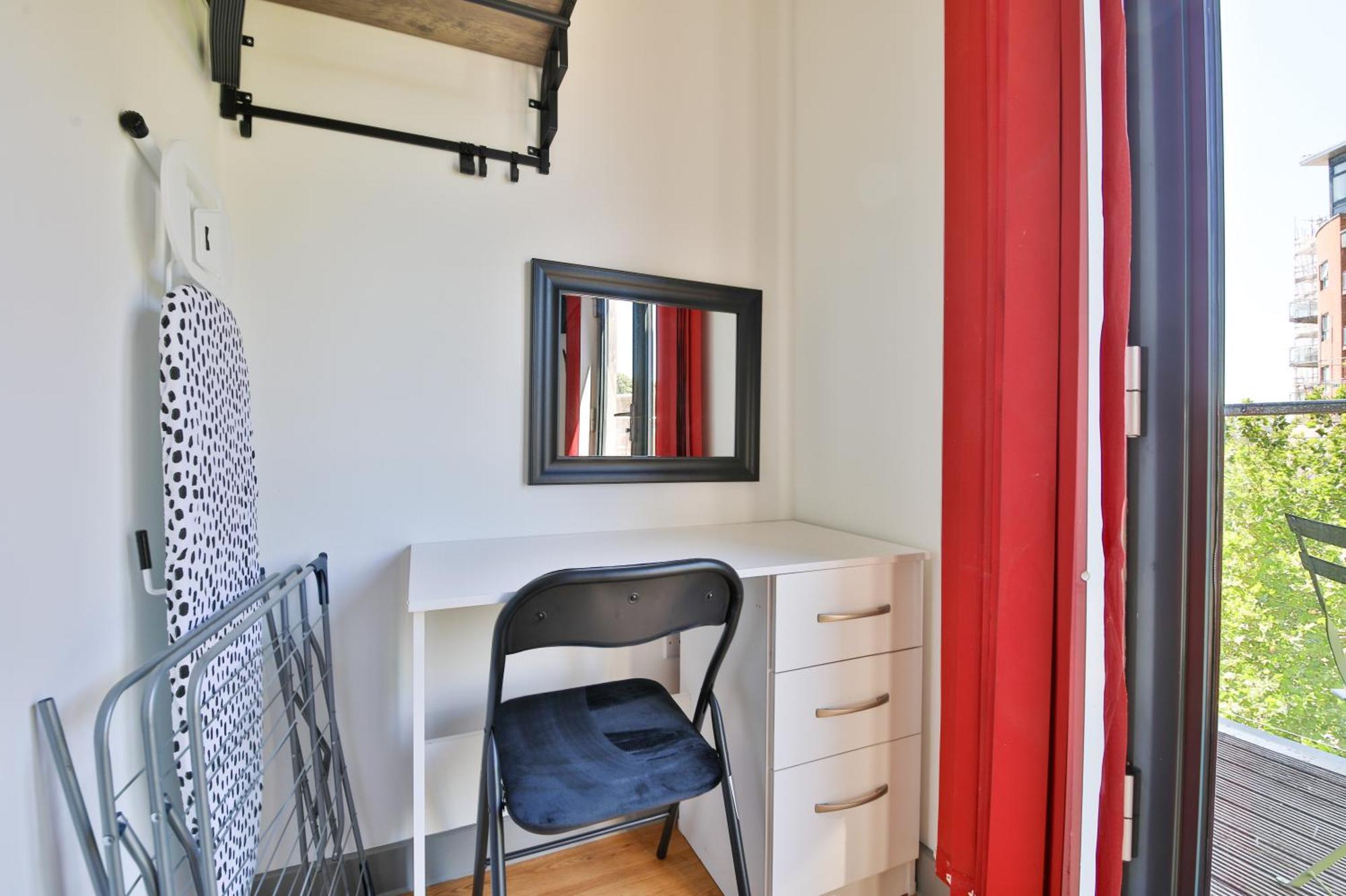 Princess Lofts City Centre Studios With Nespresso Coffee Machines & New Fast Wifi By Stayright Swansea Chambre photo
